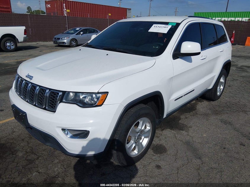 2017 Jeep Grand Cherokee Laredo 4X2