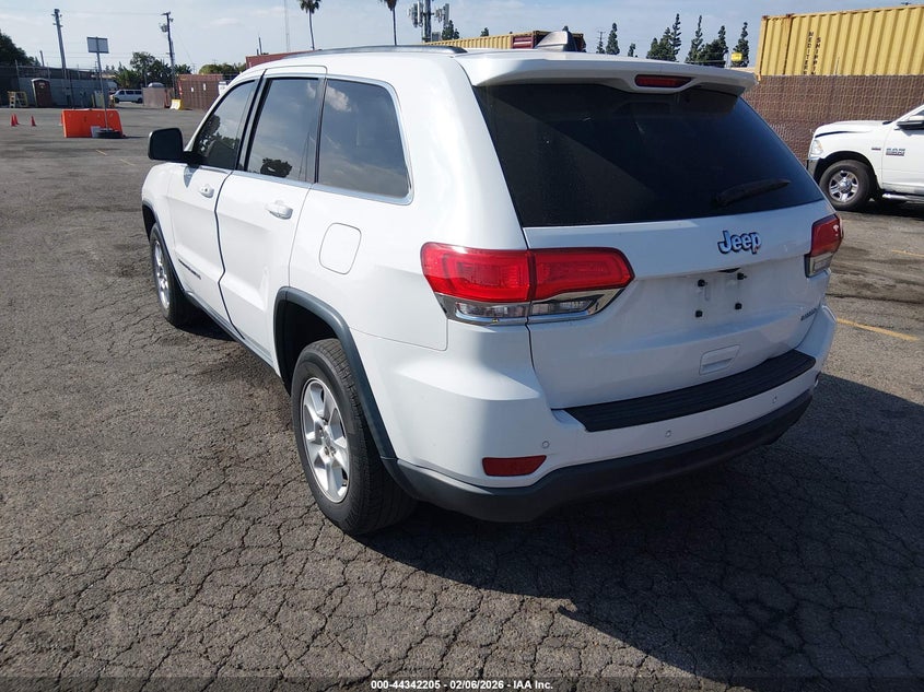 2017 Jeep Grand Cherokee Laredo 4X2