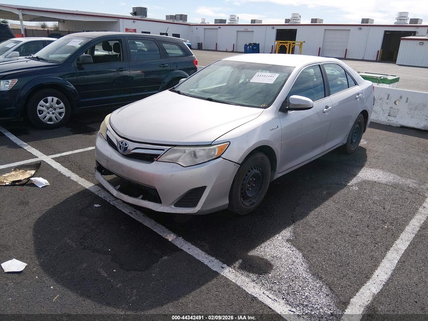 2014 Toyota Camry Hybrid Le