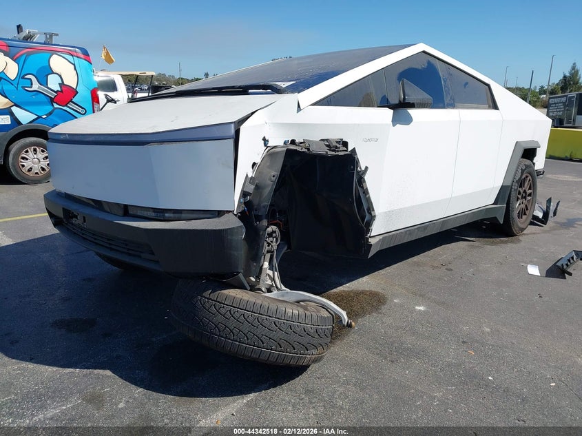 2025 TESLA CYBERTRUCK auction photo 6