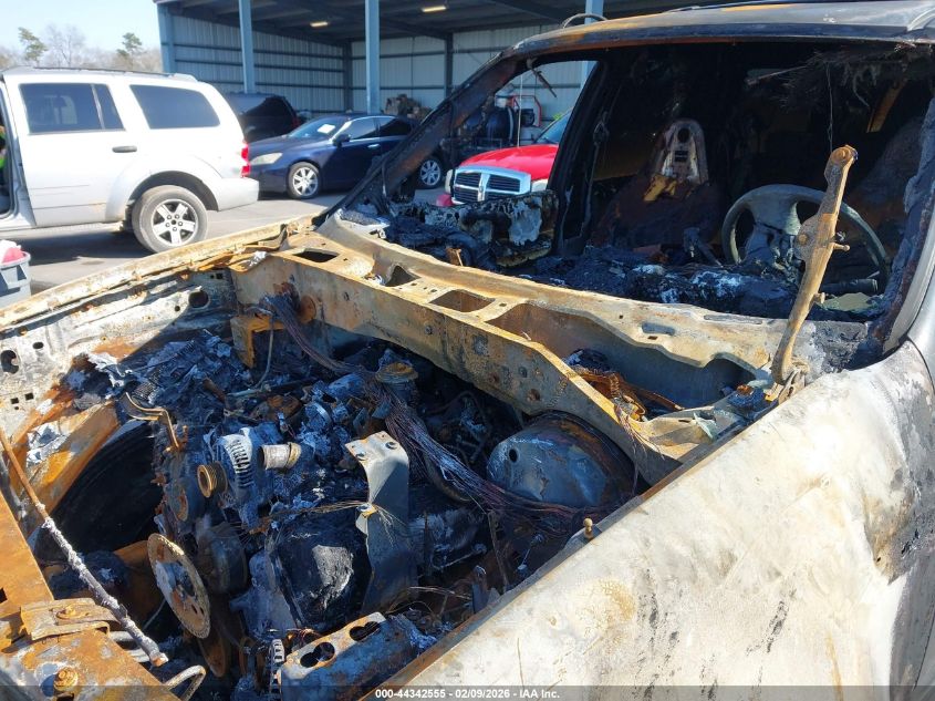 2000 Ford Expedition Xlt VIN: 1FMPU16L3YLB03817 Lot: 44342555