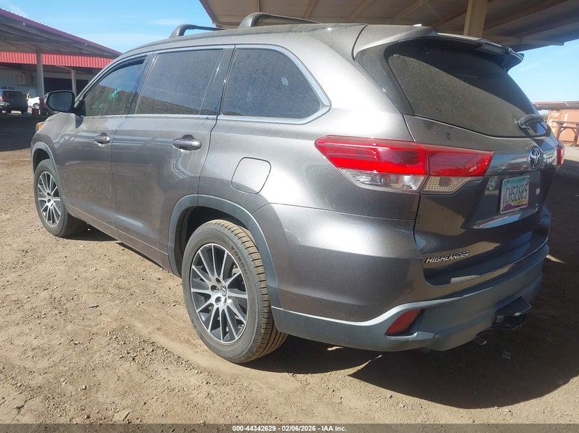 2018 Toyota Highlander Se