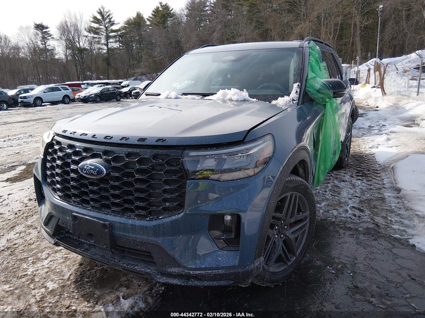 2025 Ford Explorer St-Line