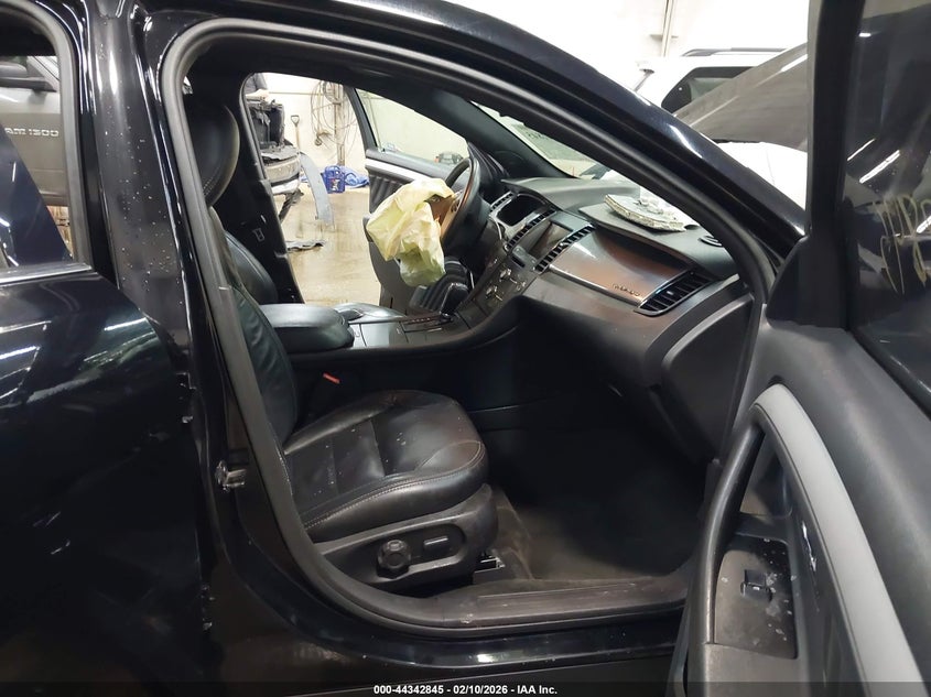 2016 Ford Taurus Sel