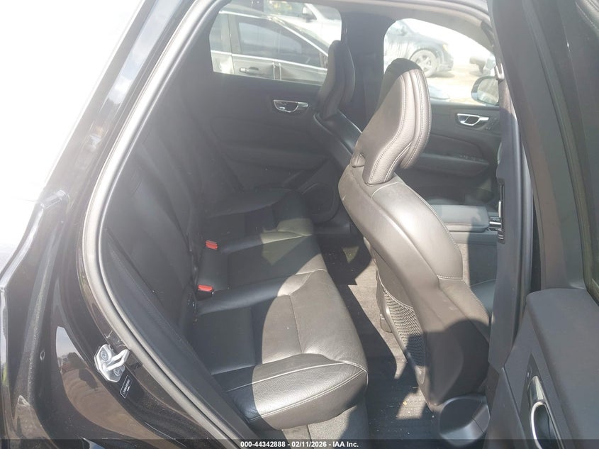 2019 Volvo Xc60 T5 Inscription VIN: LYV102RLXKB325645 Lot: 44342888