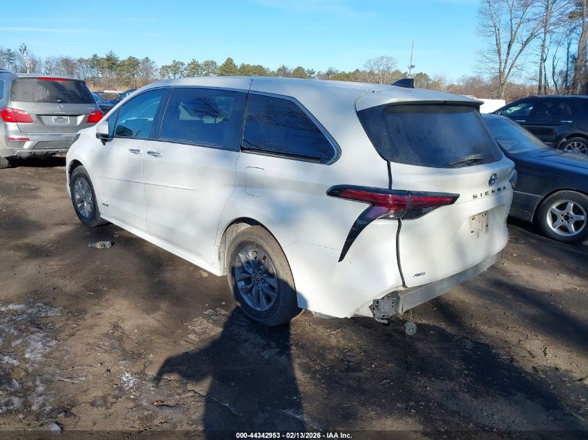 2021 Toyota Sienna Xle