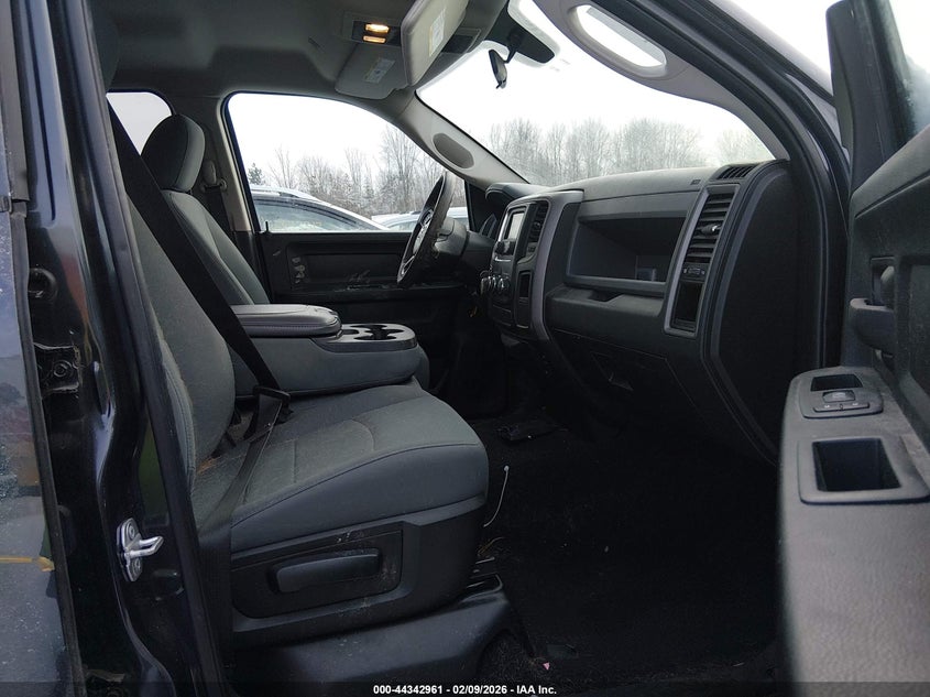 2018 Ram 1500 Express 4X4 6'4 Box