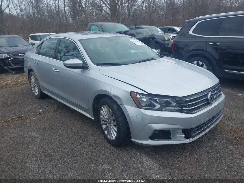 2017 VOLKSWAGEN PASSAT 1.8T SE