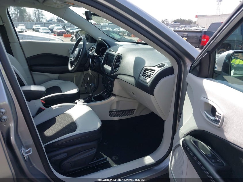 2021 Jeep Compass Latitude Fwd