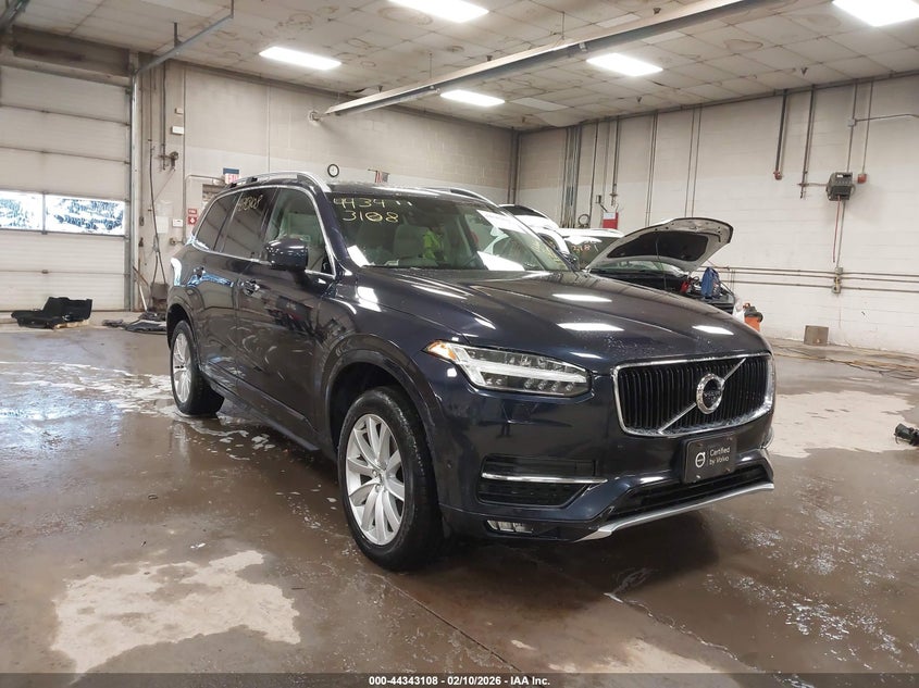 2017 VOLVO XC90 T6 MOMENTUM