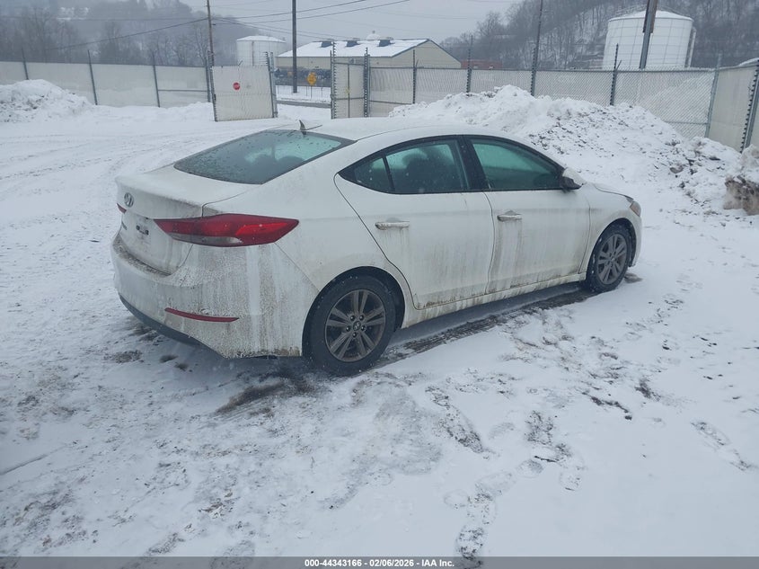 VIN 5NPD84LF6JH301099 2018 HYUNDAI ELANTRA SEL