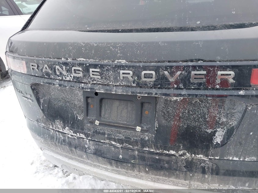 2018 Land Rover Range Rover Velar P250 Se R-Dynamic VIN: SALYL2RX0JA753456 Lot: 44343251