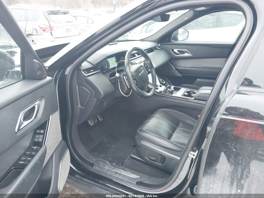 2018 Land Rover Range Rover Velar P250 Se R-Dynamic VIN: SALYL2RX0JA753456 Lot: 44343251
