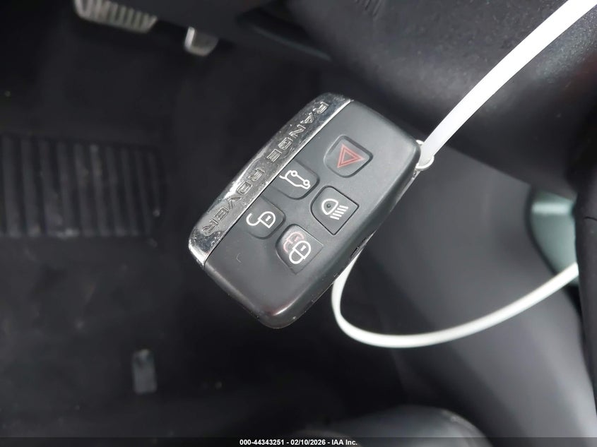 2018 Land Rover Range Rover Velar P250 Se R-Dynamic VIN: SALYL2RX0JA753456 Lot: 44343251