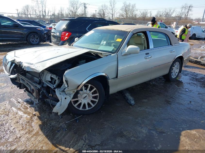 2006 Lincoln Town Car Signature