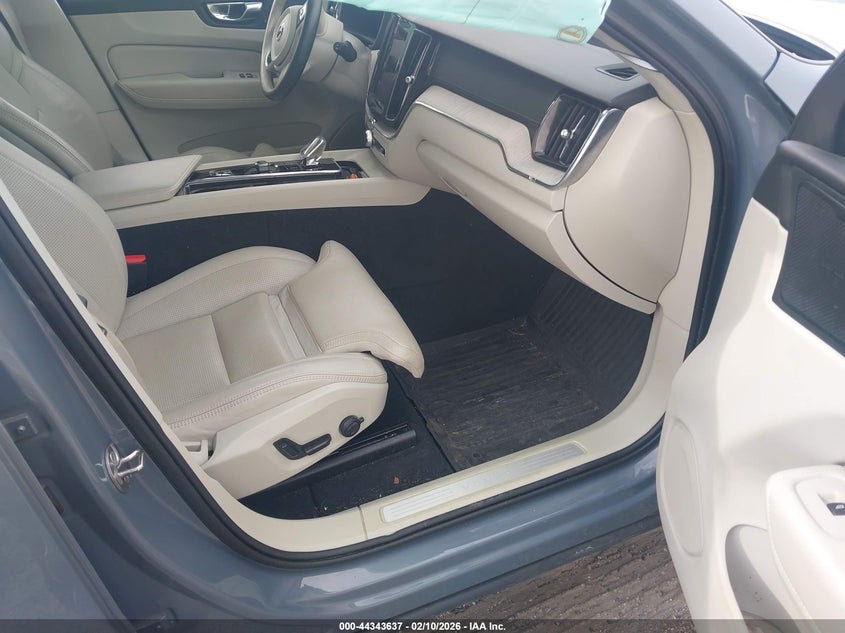 2022 Volvo Xc60 B5 Inscription