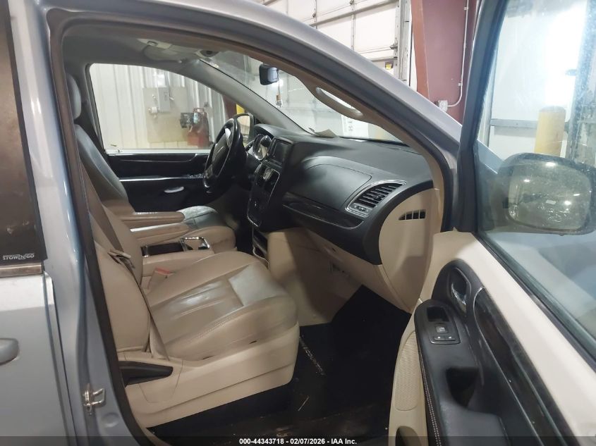 2013 Chrysler Town & Country Touring