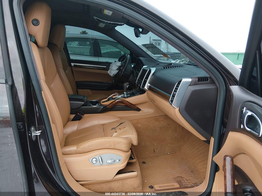 2014 Porsche Cayenne Gts