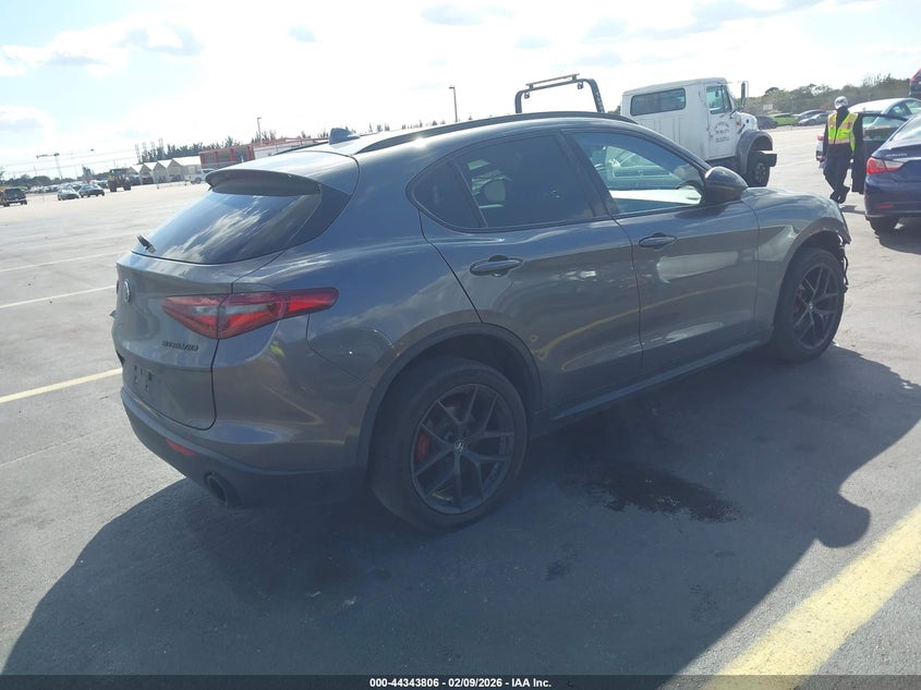 2020 Alfa Romeo Stelvio Rwd