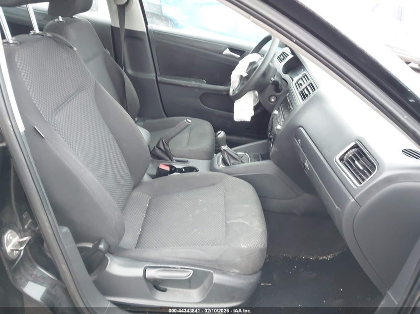 2013 Volkswagen Jetta 2.0L S