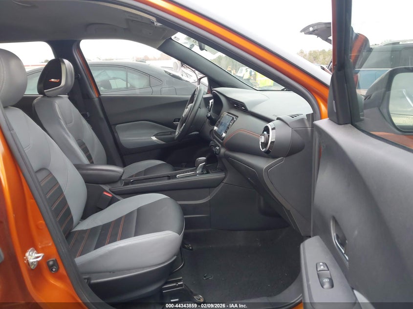 2022 Nissan Kicks Sr Xtronic Cvt