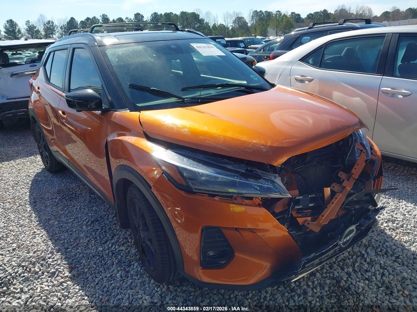 2022 Nissan Kicks Sr Xtronic Cvt