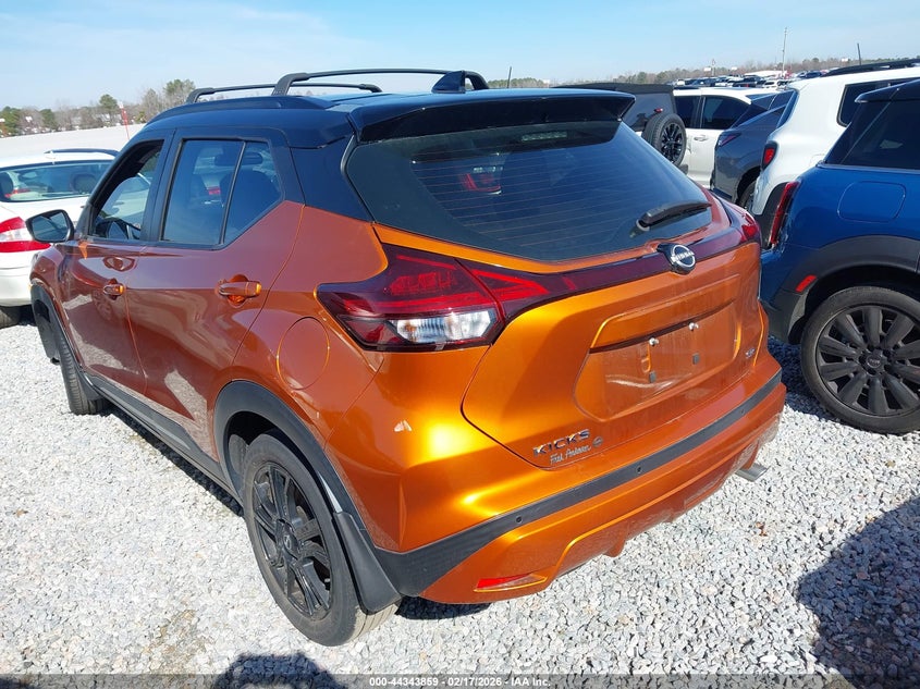 2022 Nissan Kicks Sr Xtronic Cvt