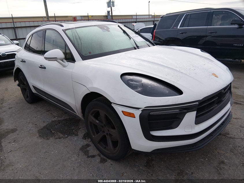 2023 Porsche Macan T