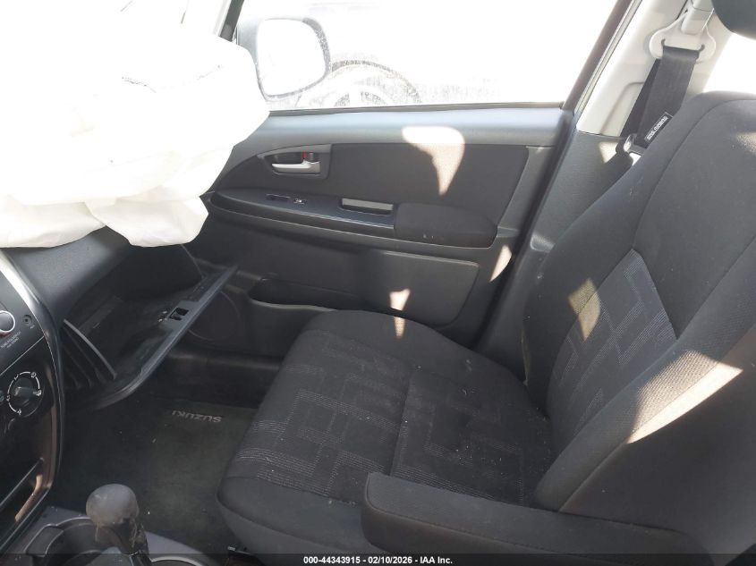 2011 Suzuki Sx4 Premium/Tech Valu Pkg (Nav)