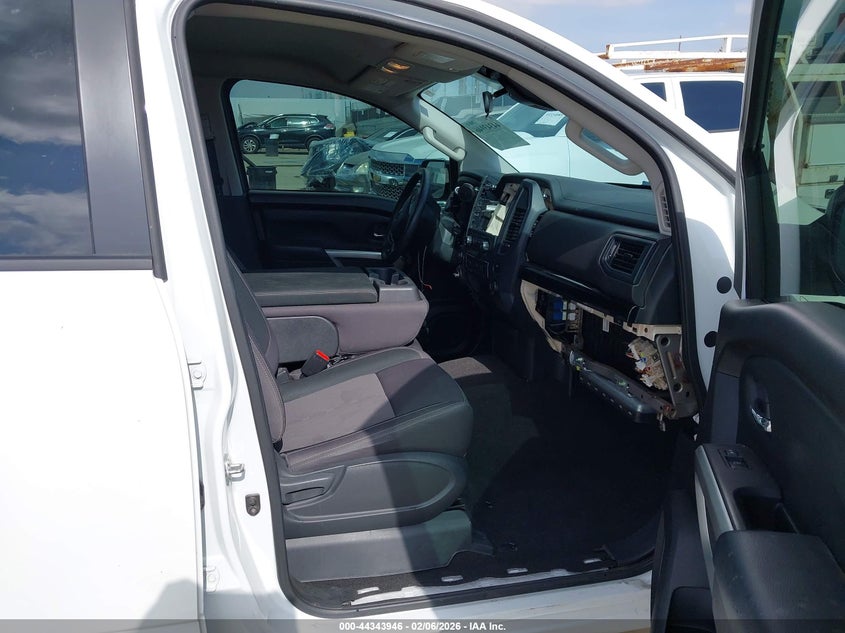 2024 Nissan Titan Sv 4X4