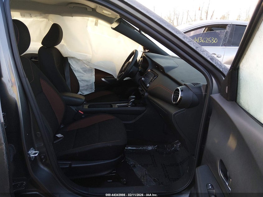 2023 Nissan Kicks Sr Xtronic Cvt