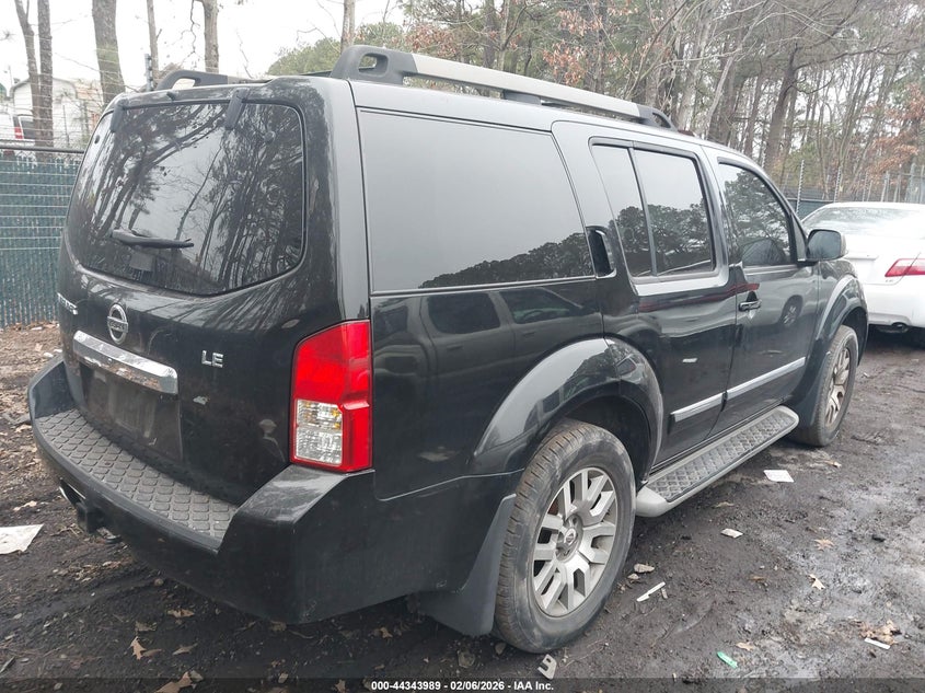 2011 Nissan Pathfinder Le