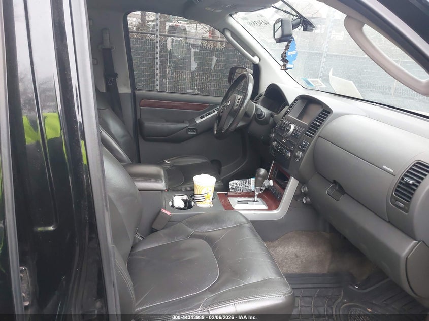 2011 Nissan Pathfinder Le