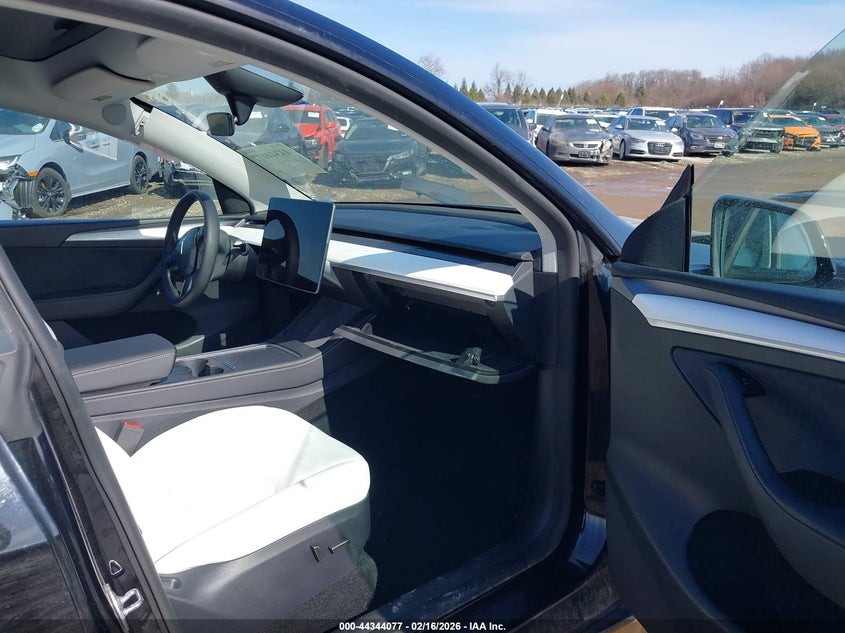 2024 Tesla Model Y Long Range Dual Motor All-Wheel Drive