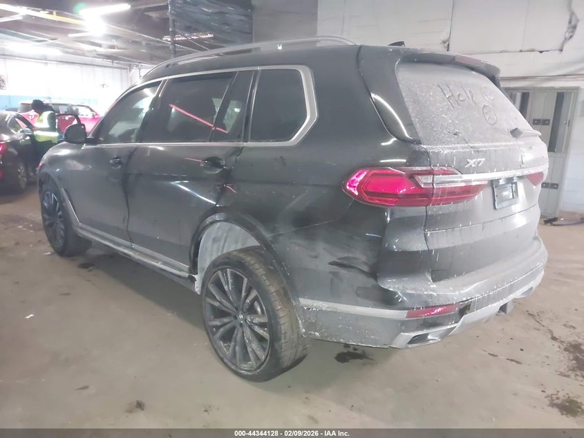 2022 BMW X7 xDrive40I