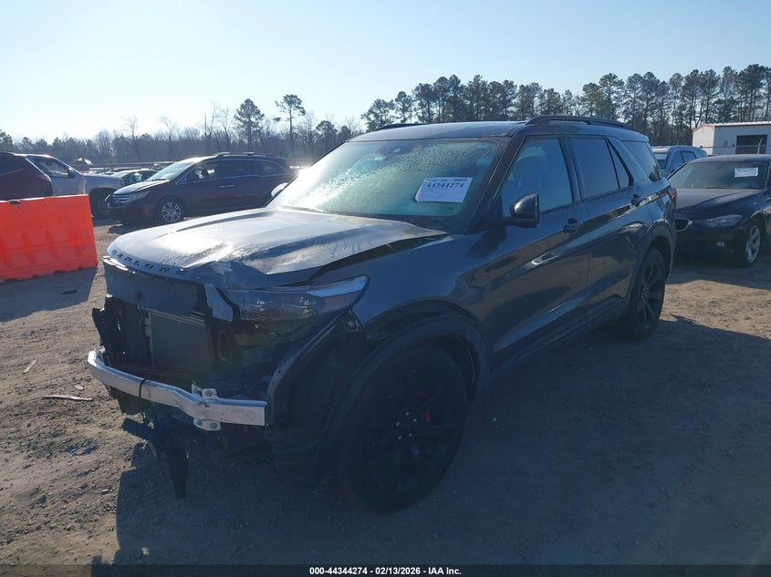 2022 Ford Explorer St