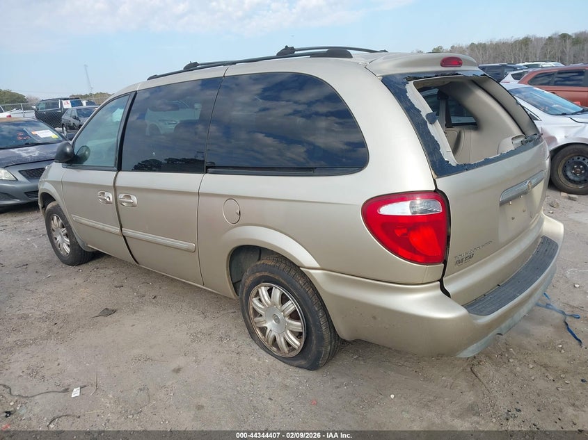 2005 Chrysler Town & Country Touring