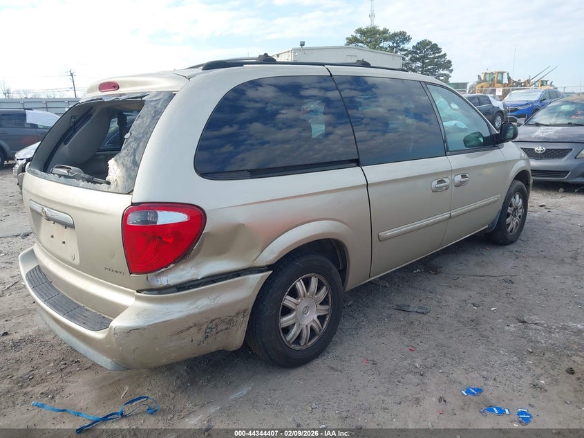 2005 Chrysler Town & Country Touring