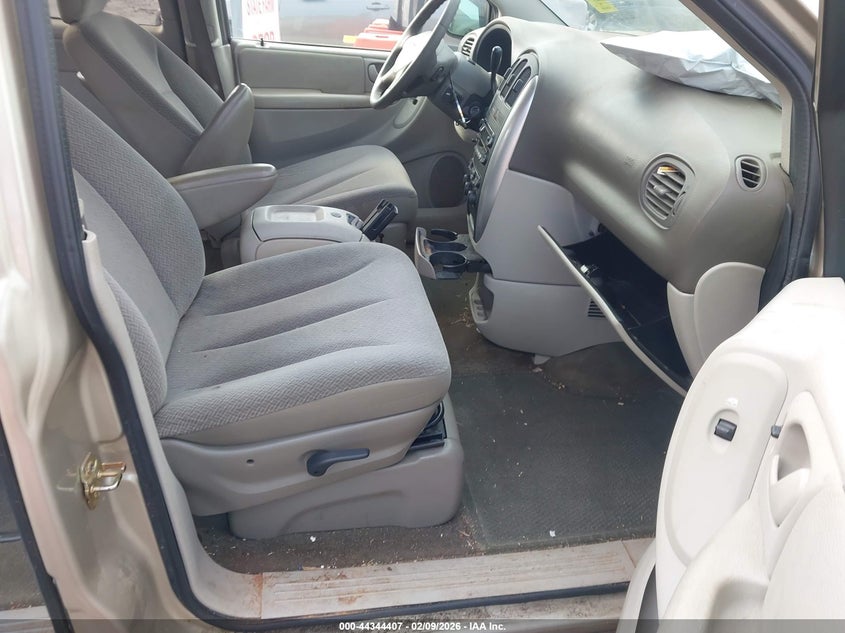 2005 Chrysler Town & Country Touring