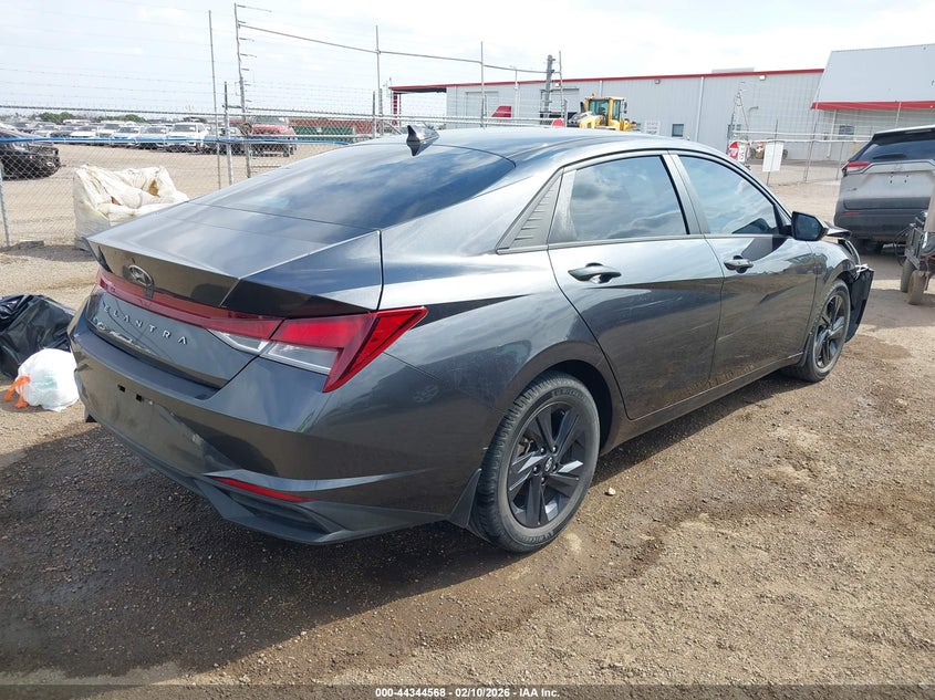 2022 Hyundai Elantra Sel