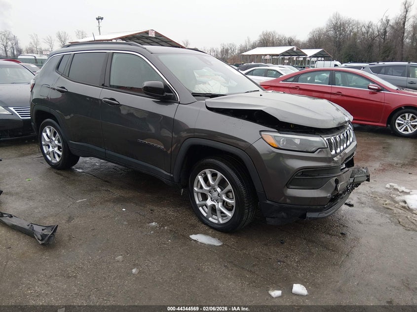2023 Jeep Compass Latitude Lux Fwd