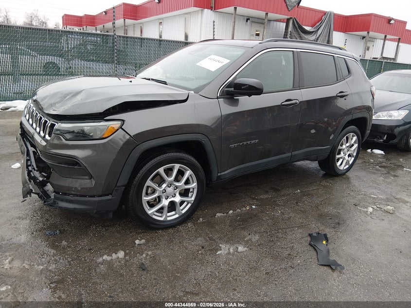 2023 Jeep Compass Latitude Lux Fwd