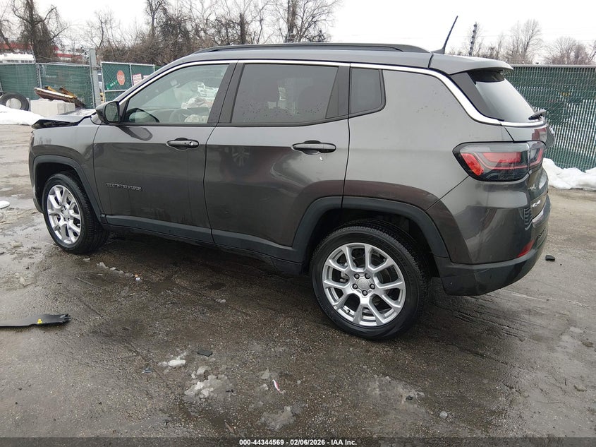 2023 Jeep Compass Latitude Lux Fwd