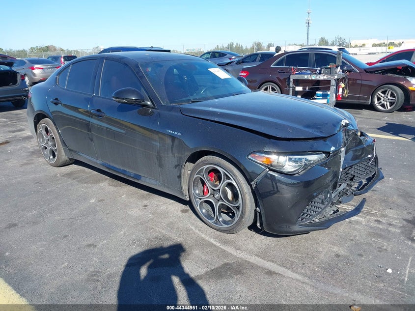 ZARFANBNXN7653128 2022 Alfa Romeo Giulia Veloce Awd auction photo 1