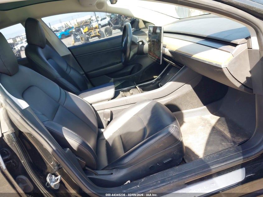 2018 Tesla Model 3 Long Range/Mid Range