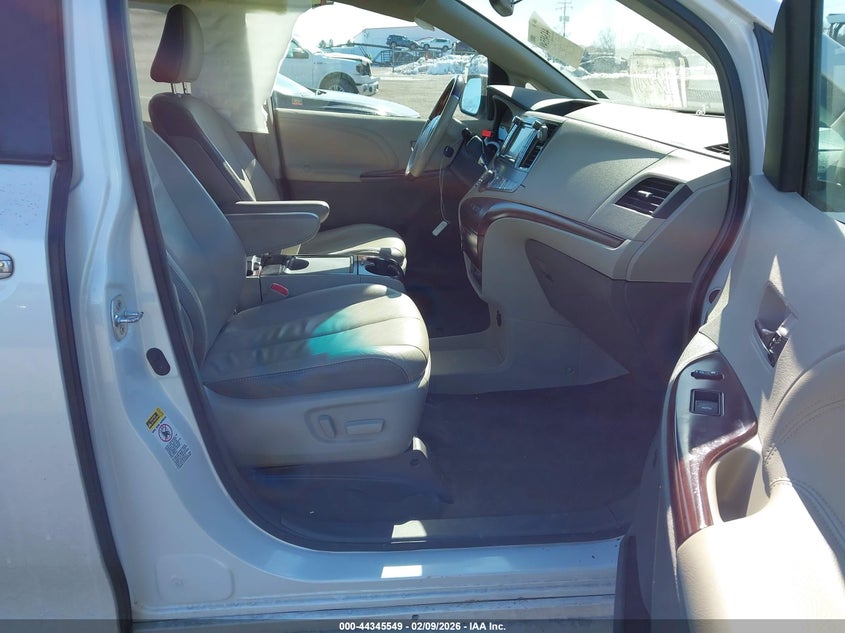 2013 Toyota Sienna Limited V6 7 Passenger