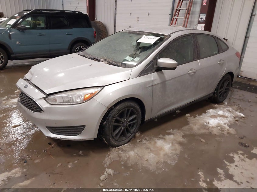 Vin: 1fadp3f2xjl261973, lot: 44842099, ford focus se 20182