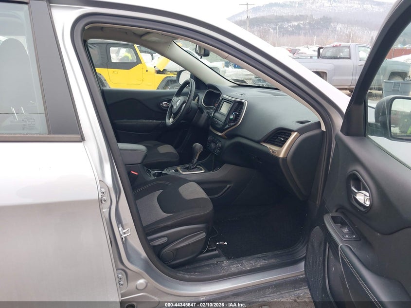 2014 Jeep Cherokee Sport