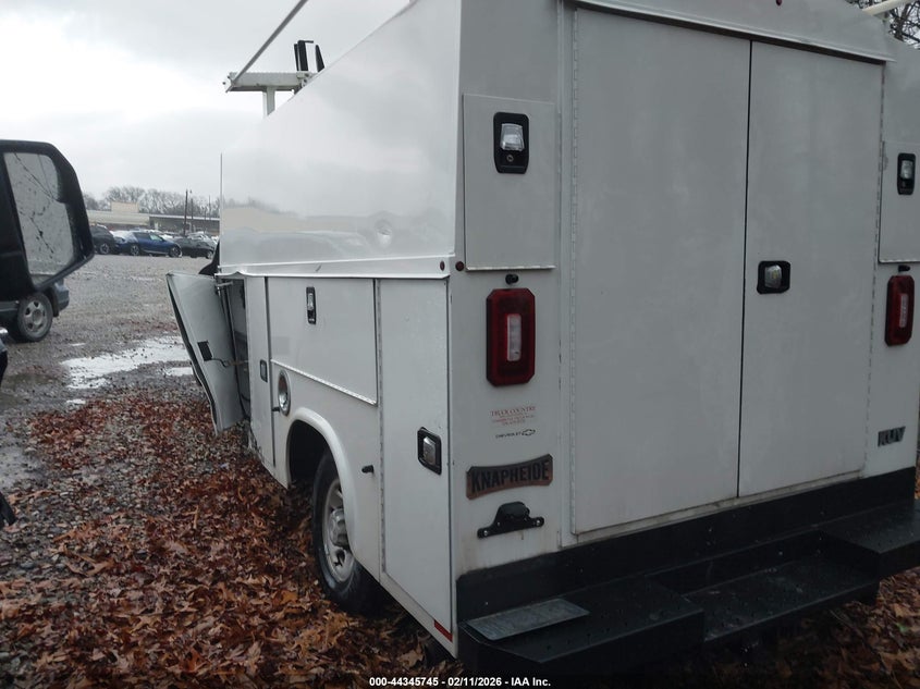 2020 Chevrolet Express Cutaway