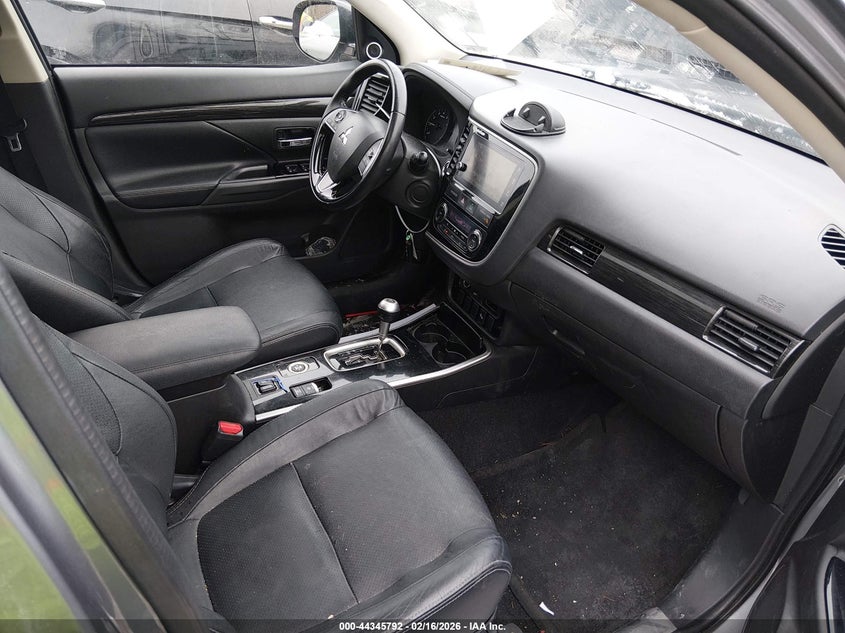 2017 Mitsubishi Outlander Se/Sel